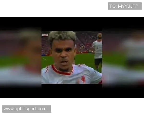 足球场上的幽默瞬间十大搞笑进球让你捧腹大笑的精彩时刻