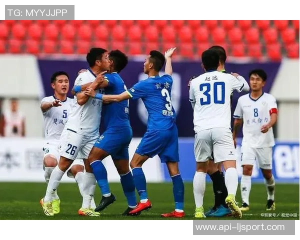 足球协会超级杯激战正酣球迷热情高涨期待精彩对决