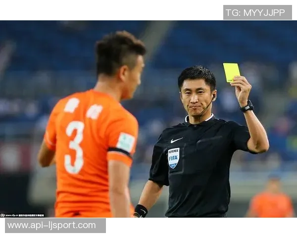 足球国家二级裁判员的职责与发展路径探讨与实践分享